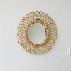 বেতের তৈরি আয়না-টি