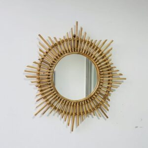 বেতের তৈরি আয়না-টি: